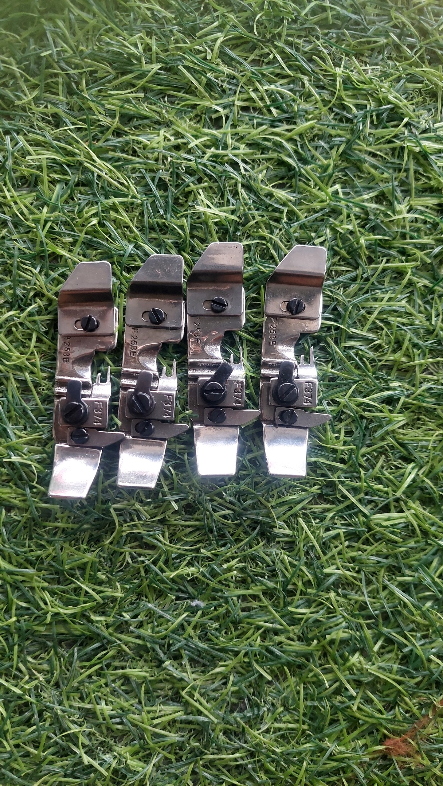 chân vịt vắt sổ cuốn biên