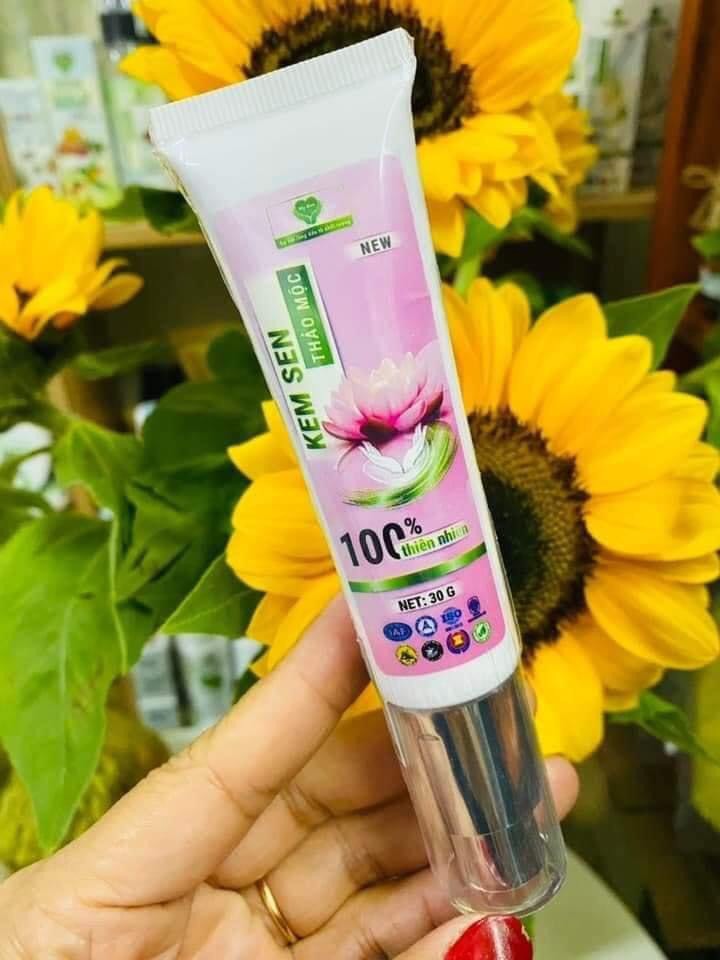 Kem Sen Chống Nắng Trang Điểm Mẹ Ken