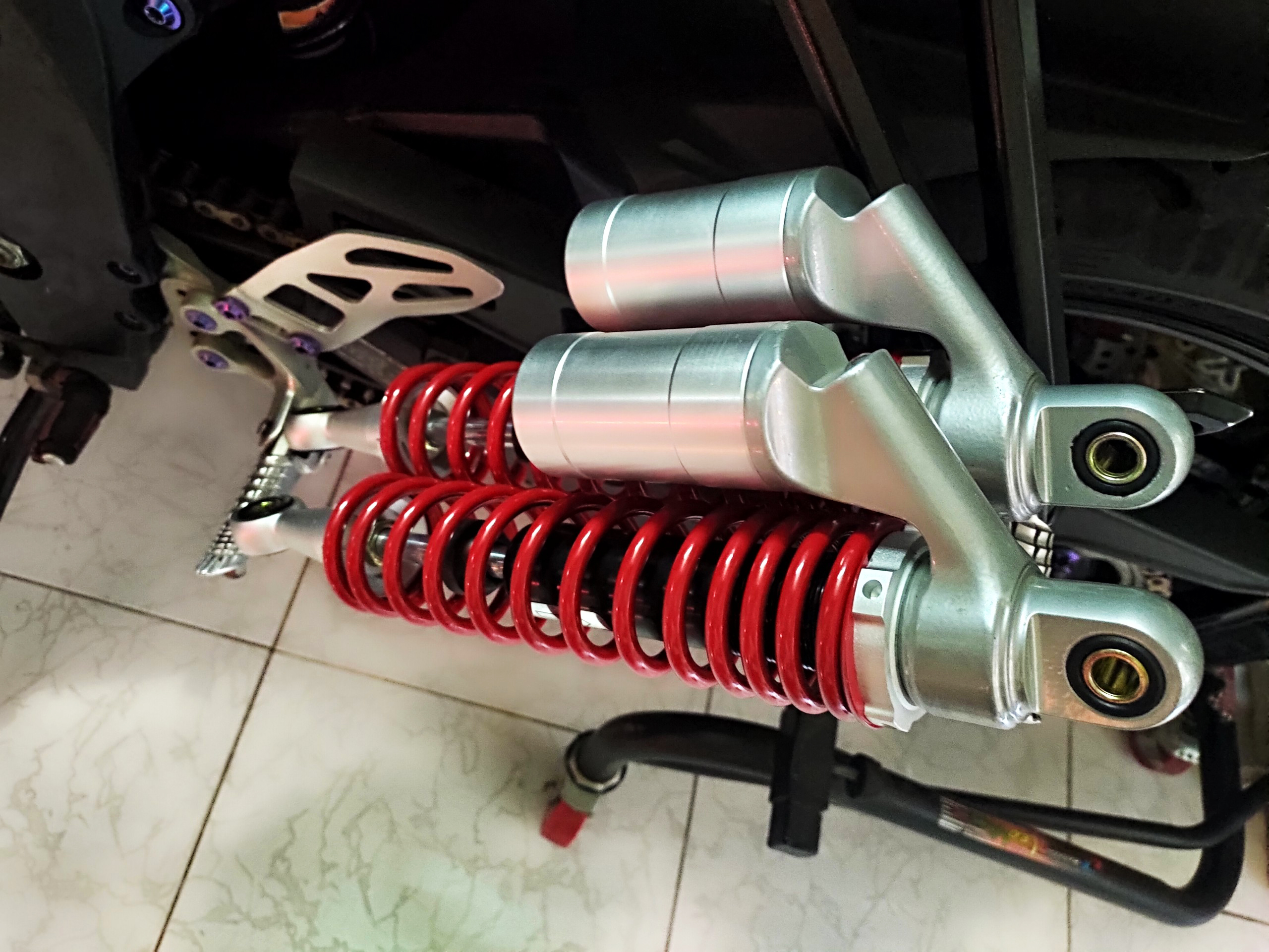 PHUỘC SAU BÌNH DẦU ĐỘ CHO TRACKER, CAFE RACER 400mm
