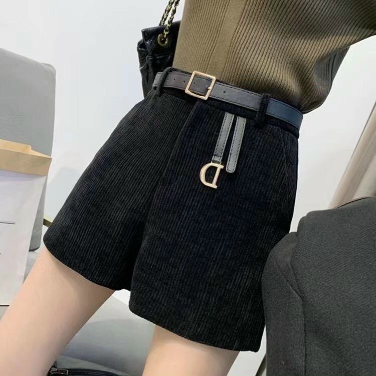 Quần short nhung tăm , kèm đai