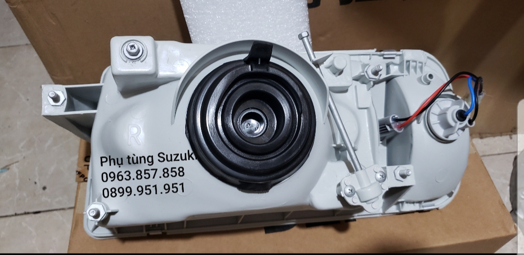 Đèn pha SUZUKI Vitara 2004