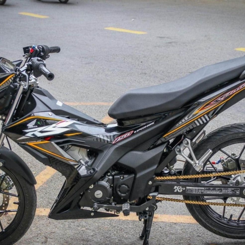 [HCM]Tem rời dán xe Sonic xám xi măng đẹp