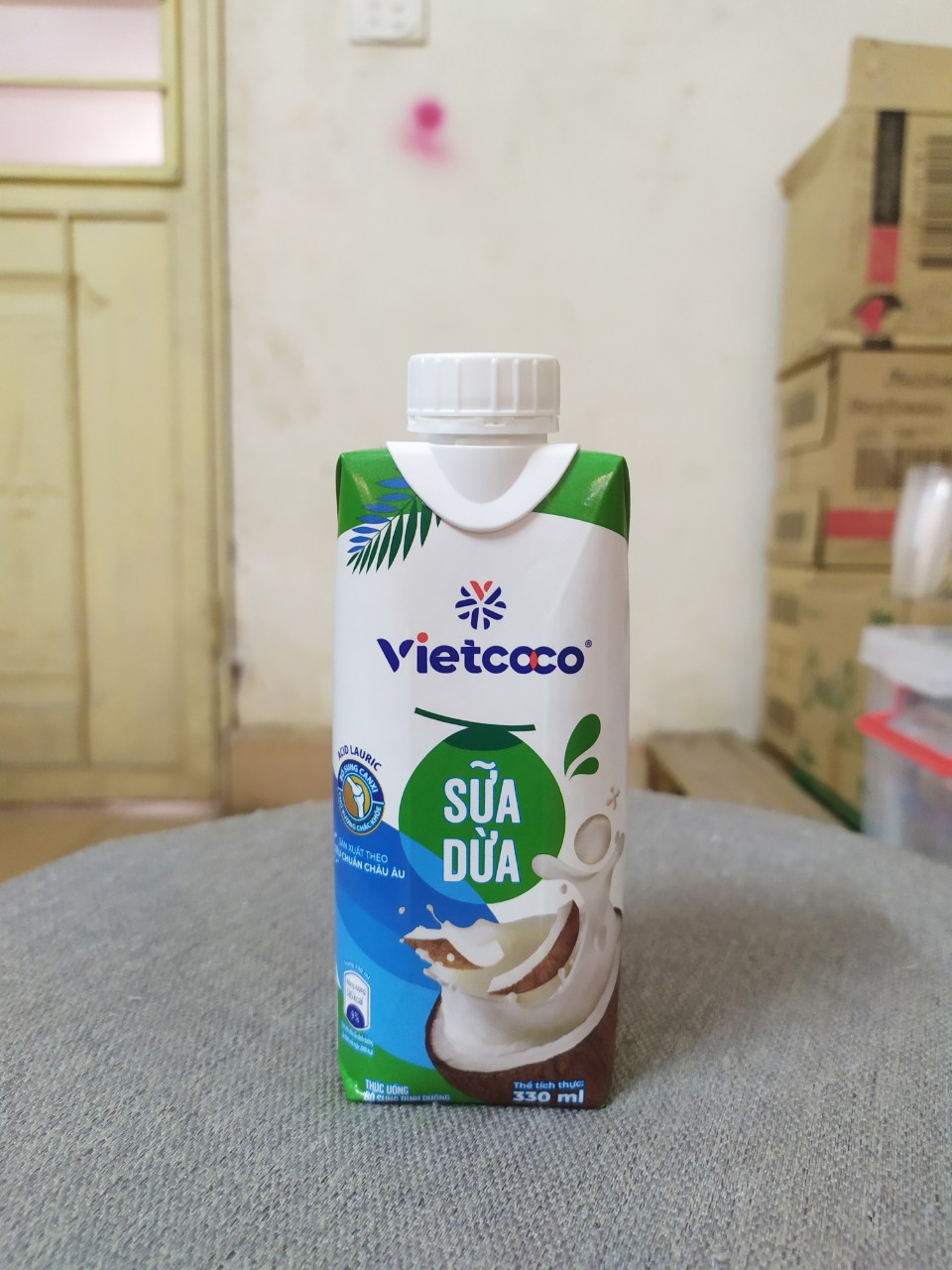 Sữa Dừa Nguyên Chất UHT Hộp 330ml VietCoCo