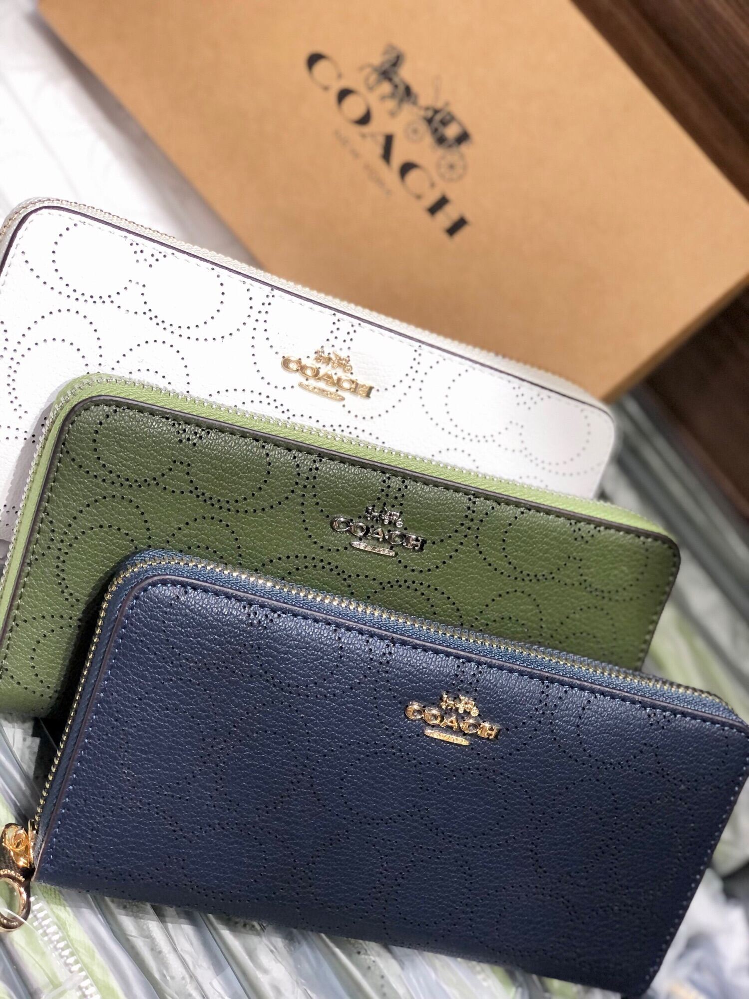 Ví  Long Zip xuất dư full box.