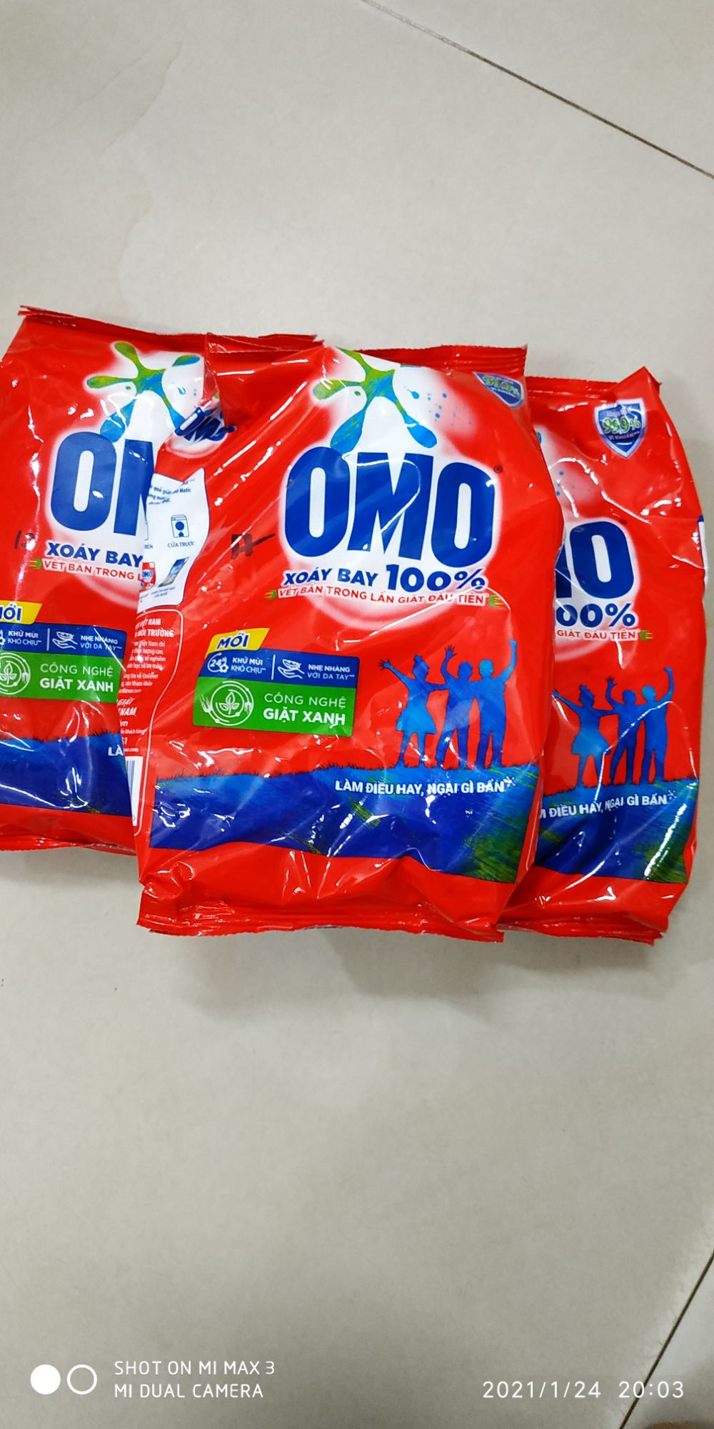 [HCM]COMBO 3 GÓI BỘT GIẶT OMO 350GR