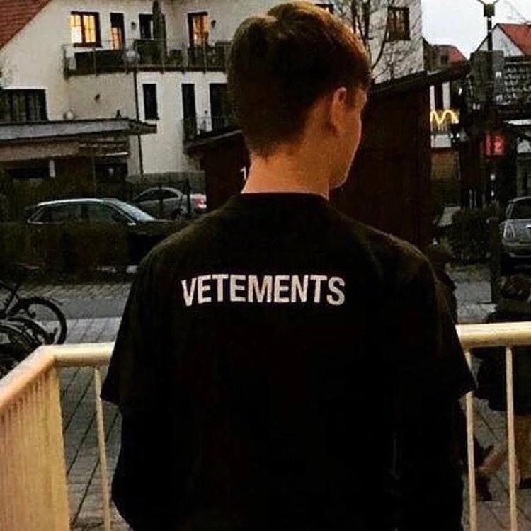 Áo thun Stee Phản quang VETEMENTS CAT Unisex