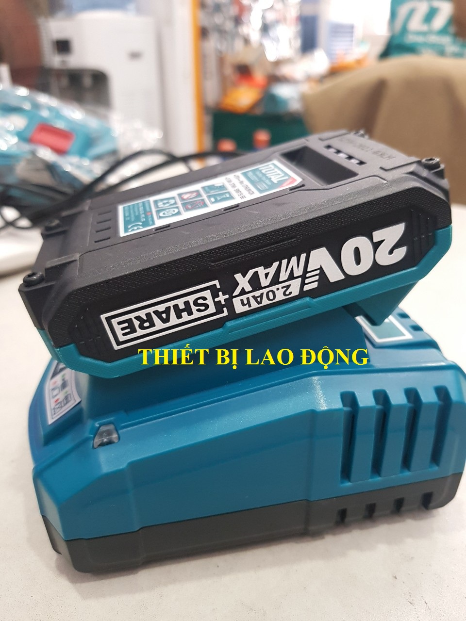 Combo pin sạc Total TFBLI2001 TFCLI2001 20V