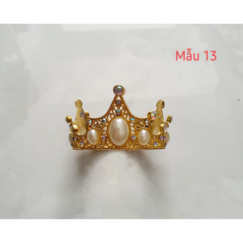 Vương miện trang trí bánh
