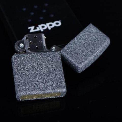 Zippo 29863 - Zippo Wolf Skull Feather Design Iron Stone