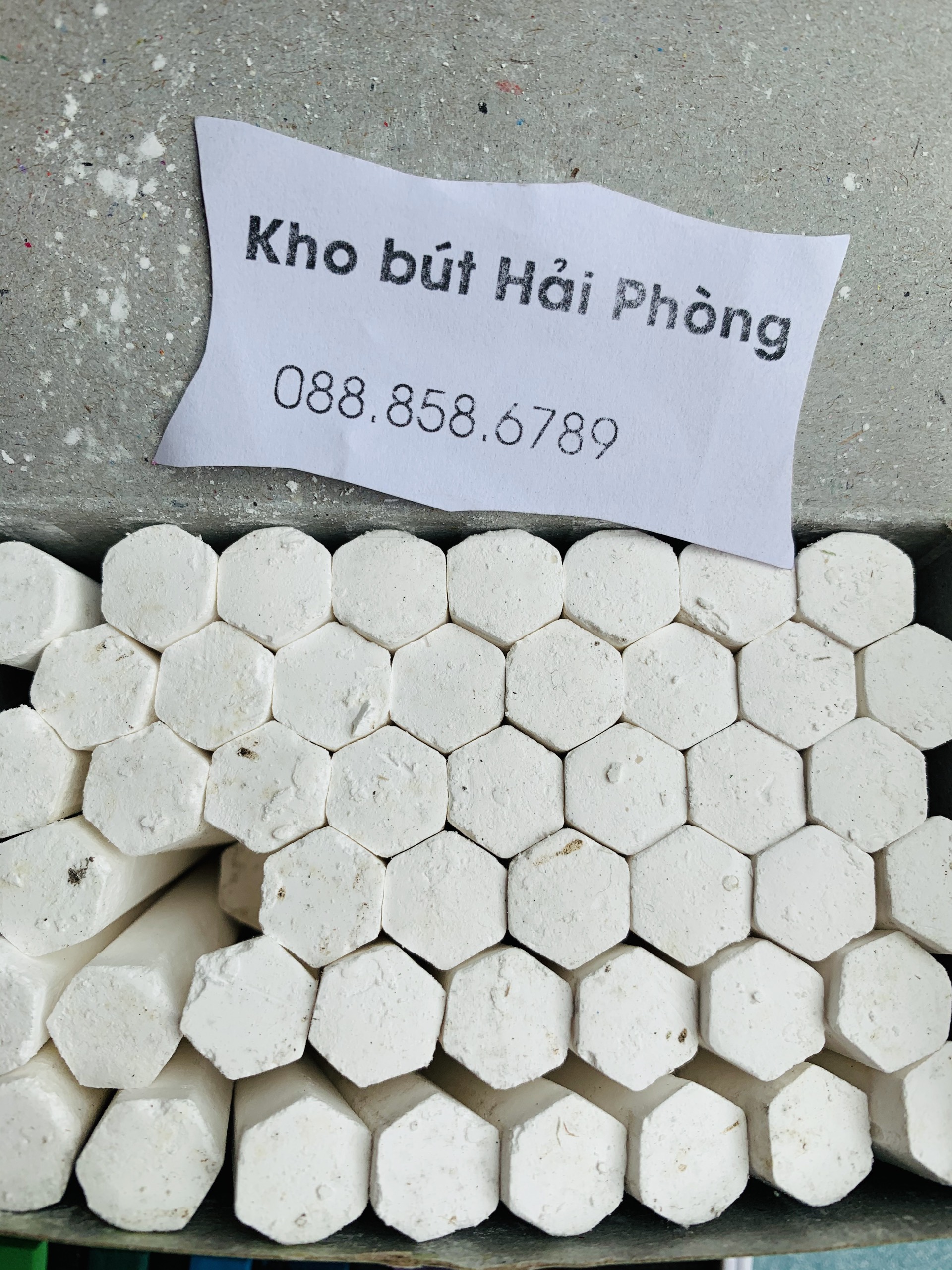 Phấn Lục giác trắng và mầu