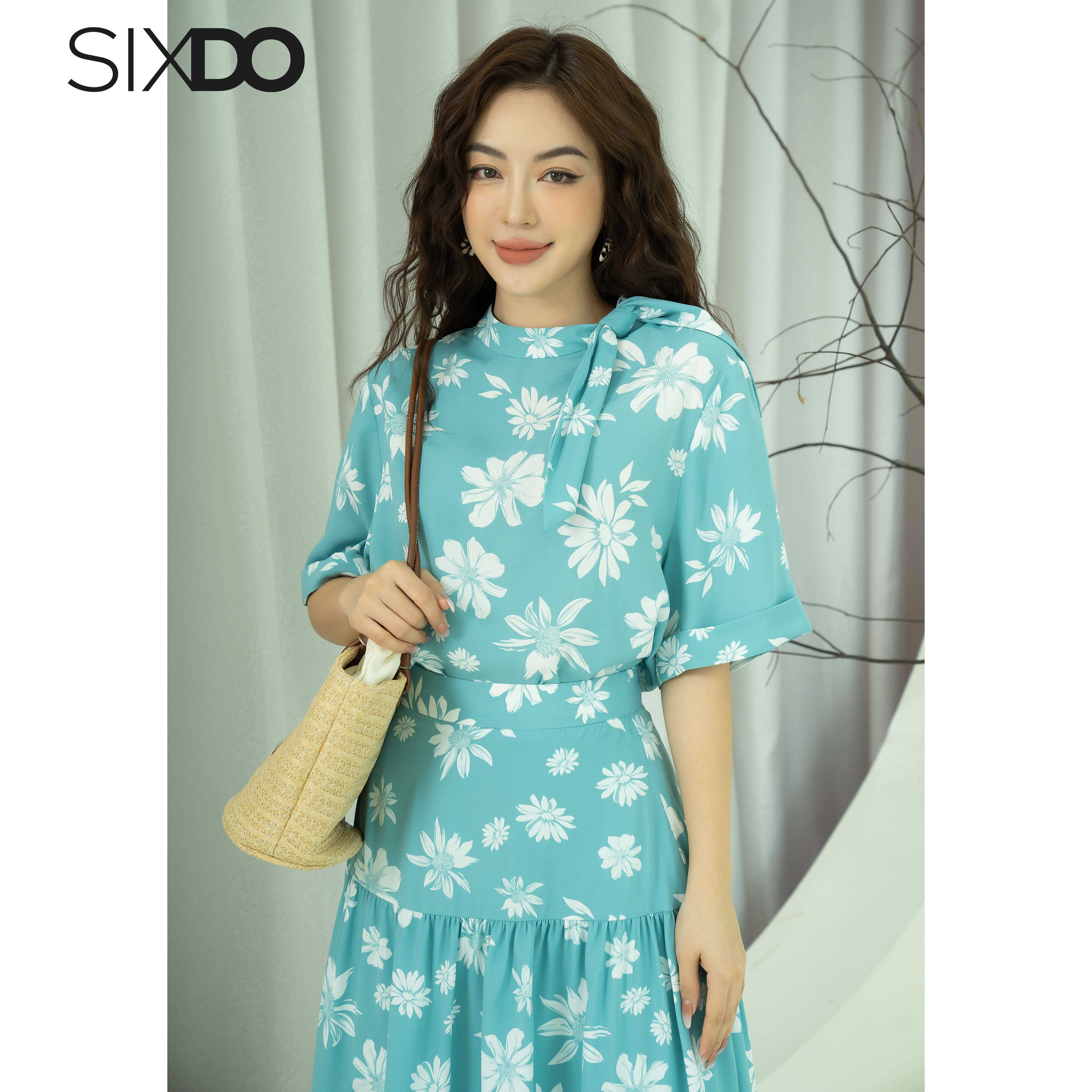 Áo lụa hoa tay lửng SIXDO (Floral Silk Top)