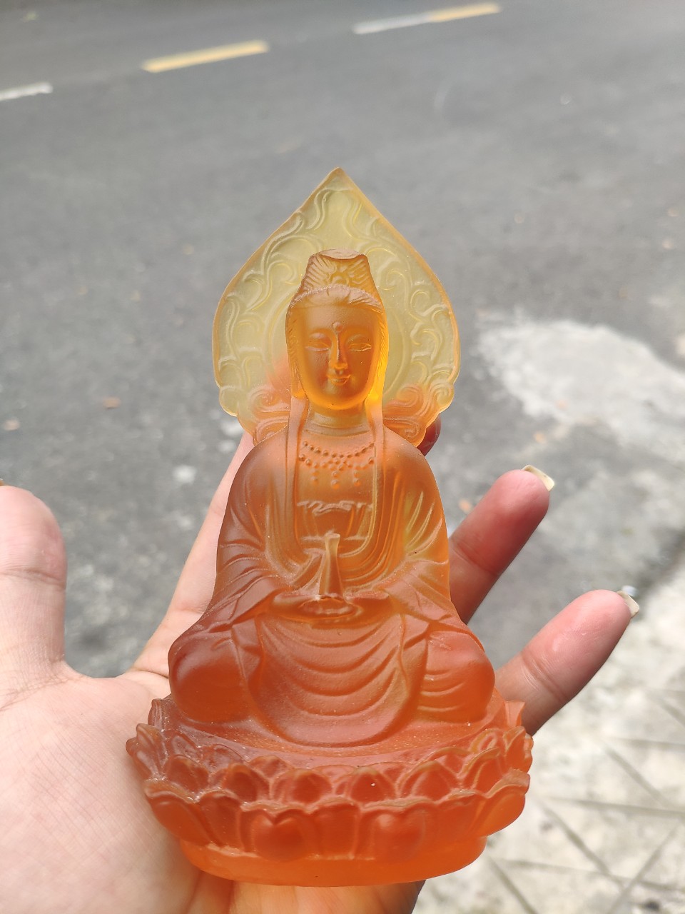 Tượng Phật Quan Âm Bồ Tát đá lưu ly trang trí xe ô tô, trang trí, trưng bày kệ tủ