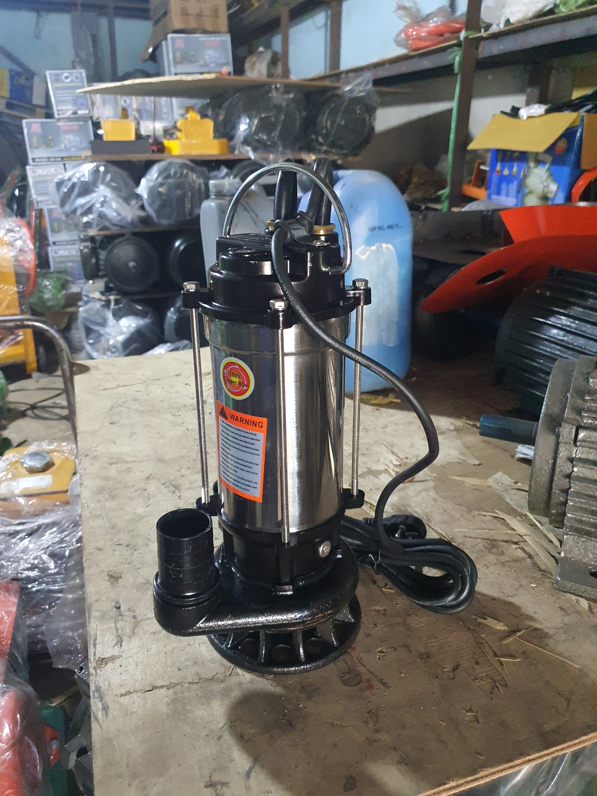 Bơm Chìm 1/2HP ( 370W) Có Phao -220V