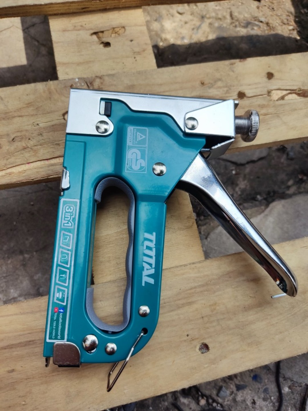 Tht31143 Kềm Bấm Ghim 3 Trong 1 Total