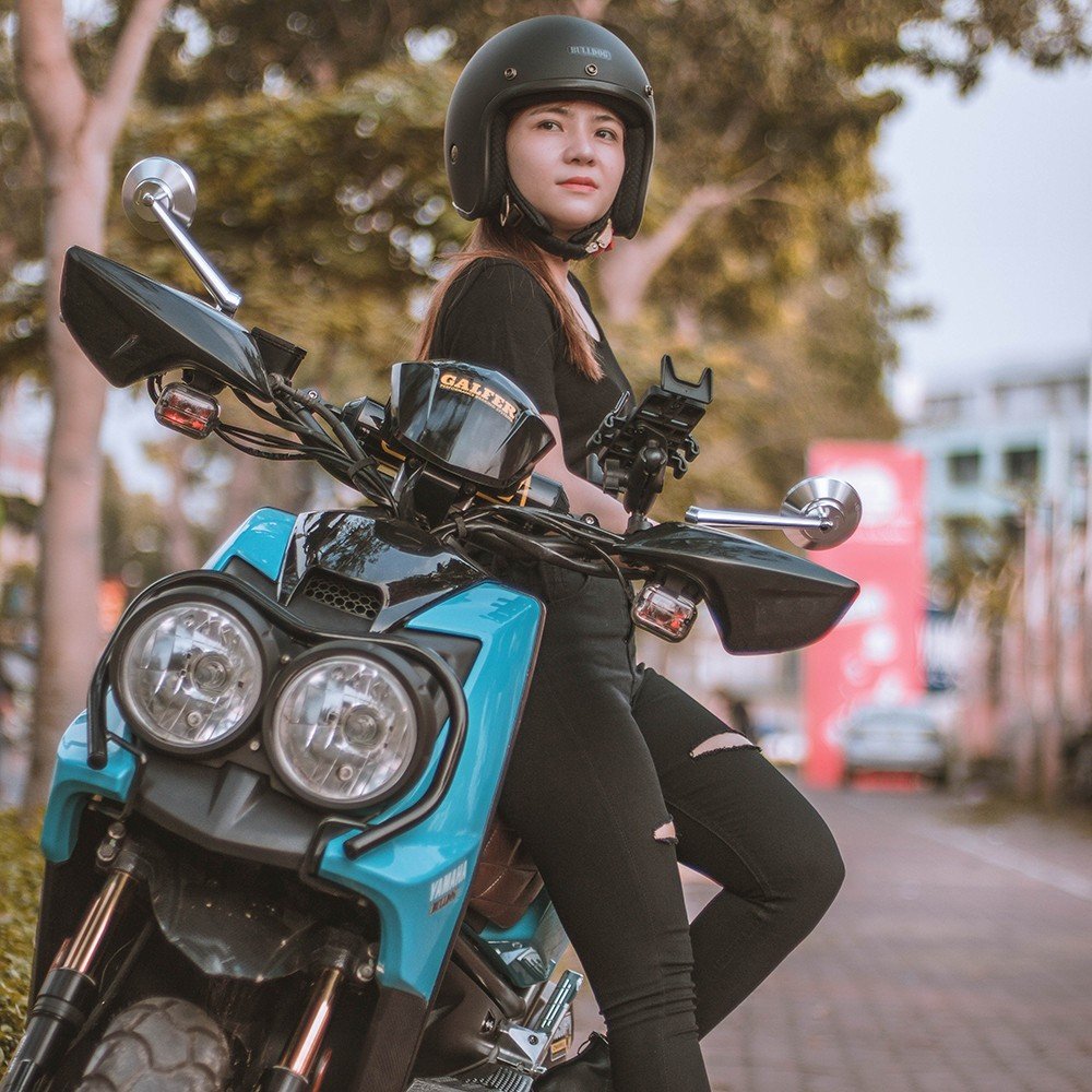 Nón bảo hiểm 3/4 Bulldog Bravo (tặng balo Bulldog + tem phản quang)