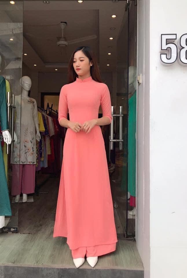 Áo dài trơn màu xanh ngọc cổ tròn