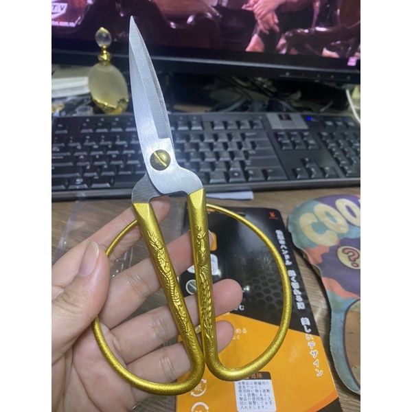 Kéo rồng siêu bén, kéo cán vàng SK5
