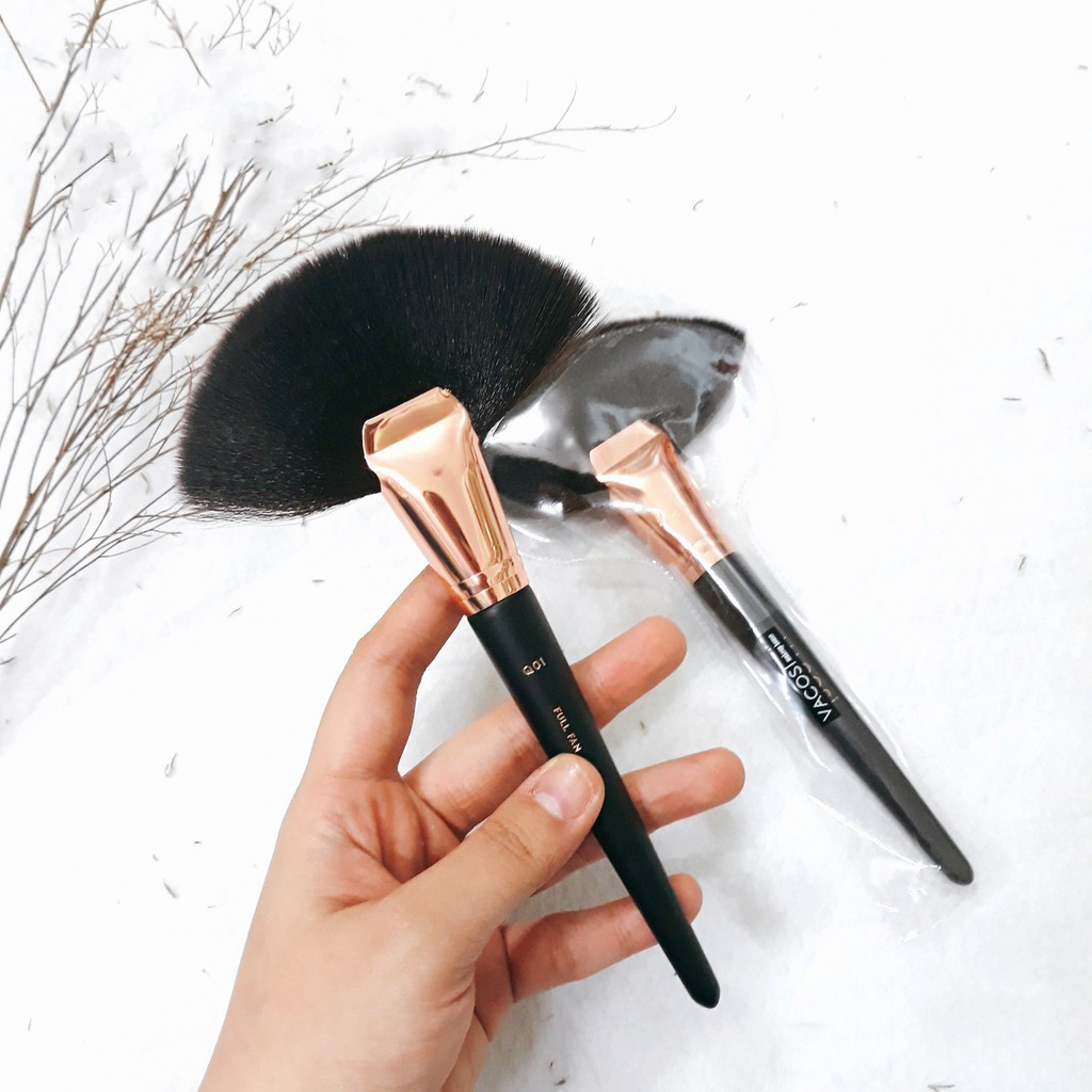 Cọ Phủi Quạt Vacosi Fan Powder Brush Q01