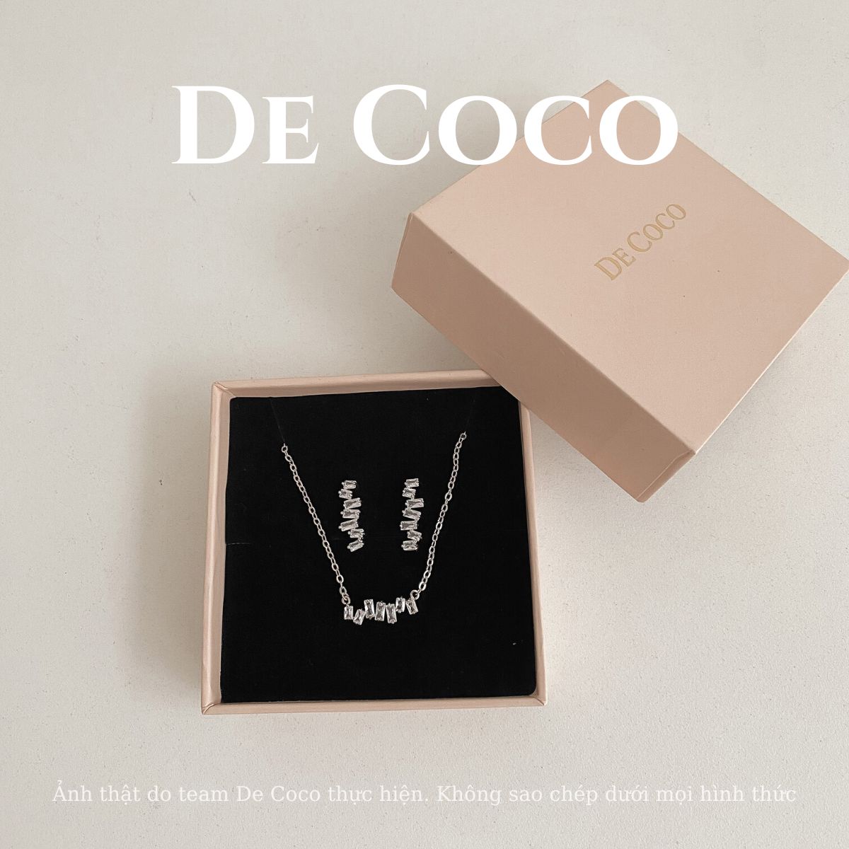 Set vòng cổ và khuyên tai đính đá Sole De Coco
