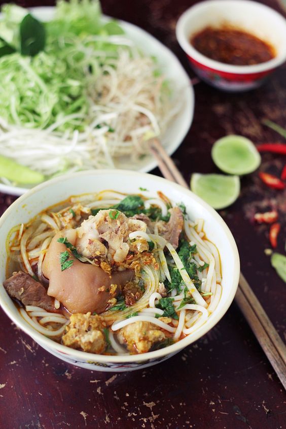 [CHỈ GIAO HỎA TỐC HCM] - DỰNG HEO CẮT KHOANH