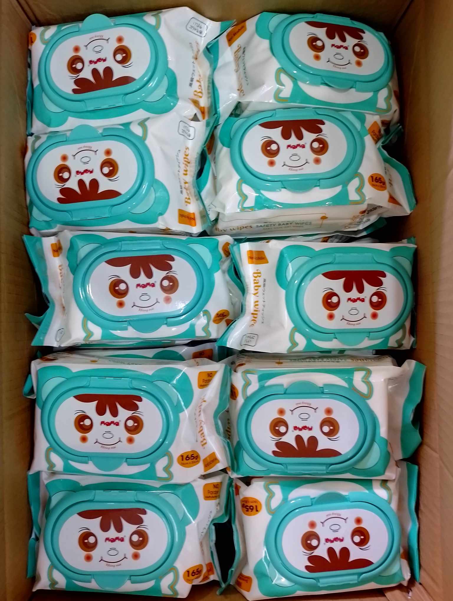 Thùng 30 gói khăn giấy ướt Baby Wipes 135 tờ lớn, không mùi an toàn cho bé. Giấy dày, cao cấp, không tưa sợi