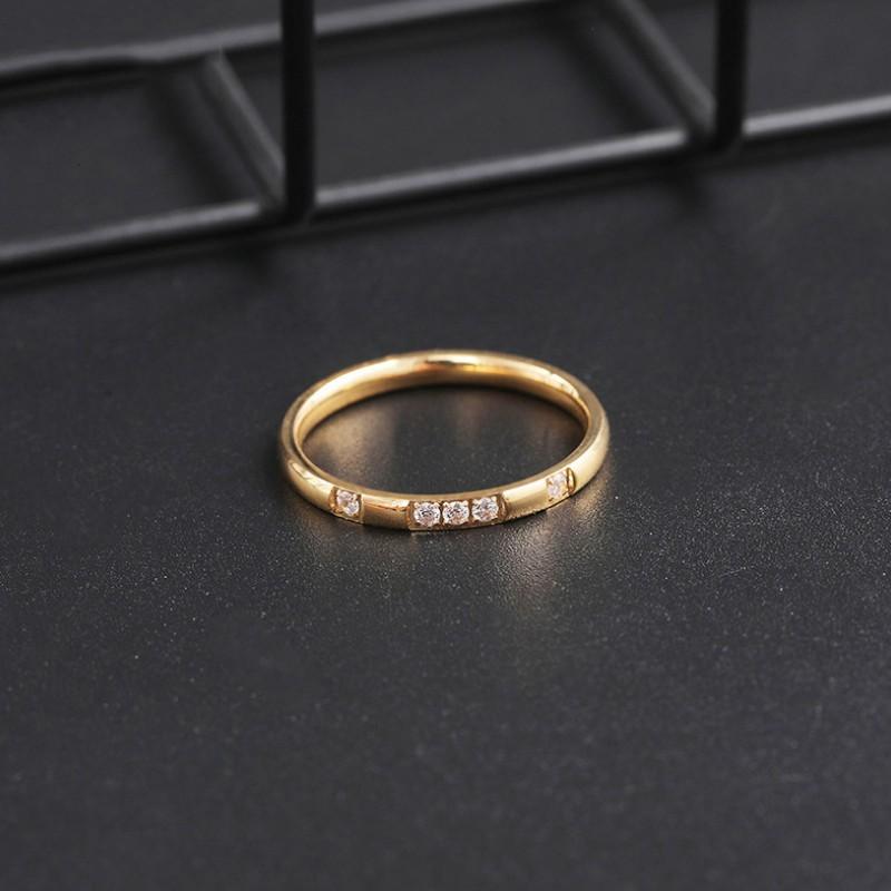 Nhẫn Nữ Đính Đá Titan Không Đen TT 2273