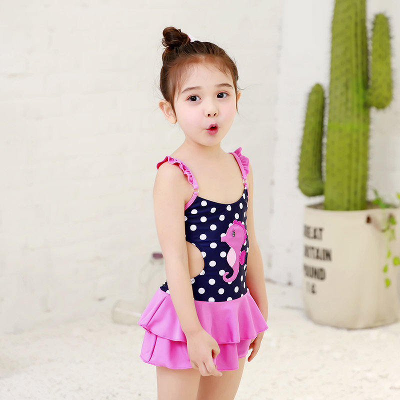 Váy bơi cực xinh cho bé yêu