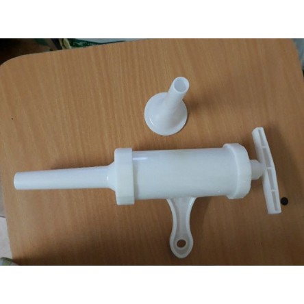 Dụng Cụ Nhồi Xúc xích, Lạp xưởng