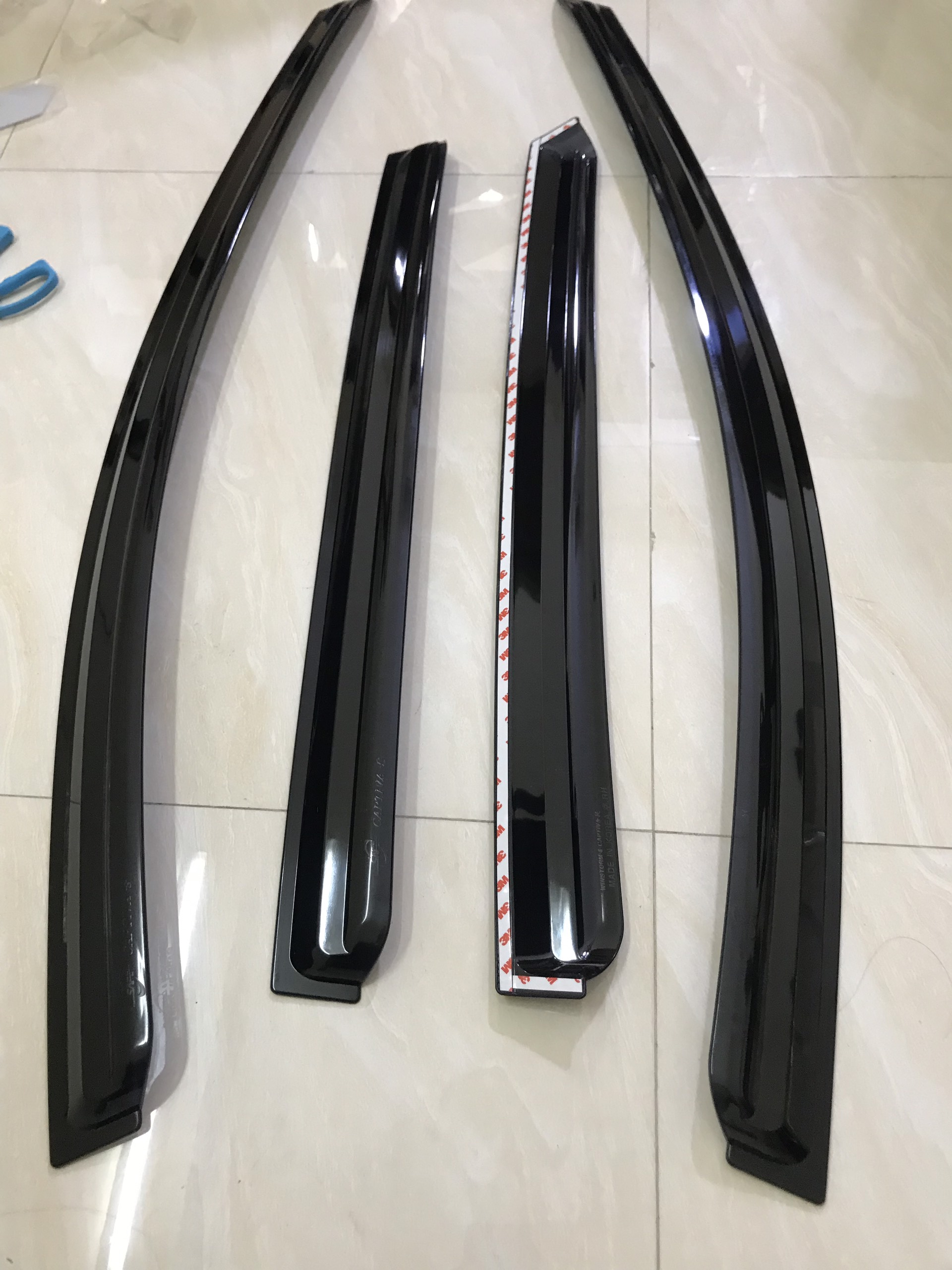 VÈ CHE MƯA CHEVROLET CAPTIVA