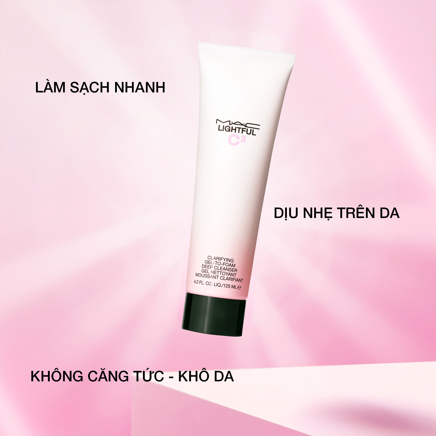 MAC Lightful C³ Clarifying Gel-To-Foam Deep Cleanser 125ml
