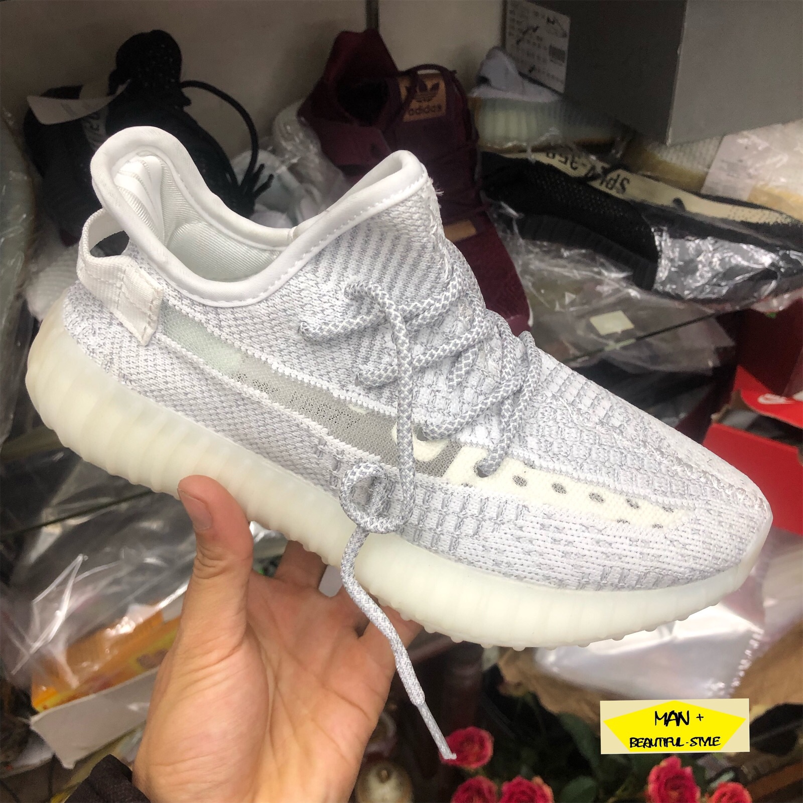 (GIÀY PHẢN QUANG RỰC SÁNG ÁNH ĐÈN) sneaker YEEZY BOOST 350 static trắng