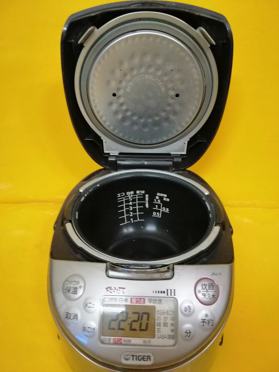 Nồi cơm nội địa Nhật Tiger JKJ-V (1.0L)