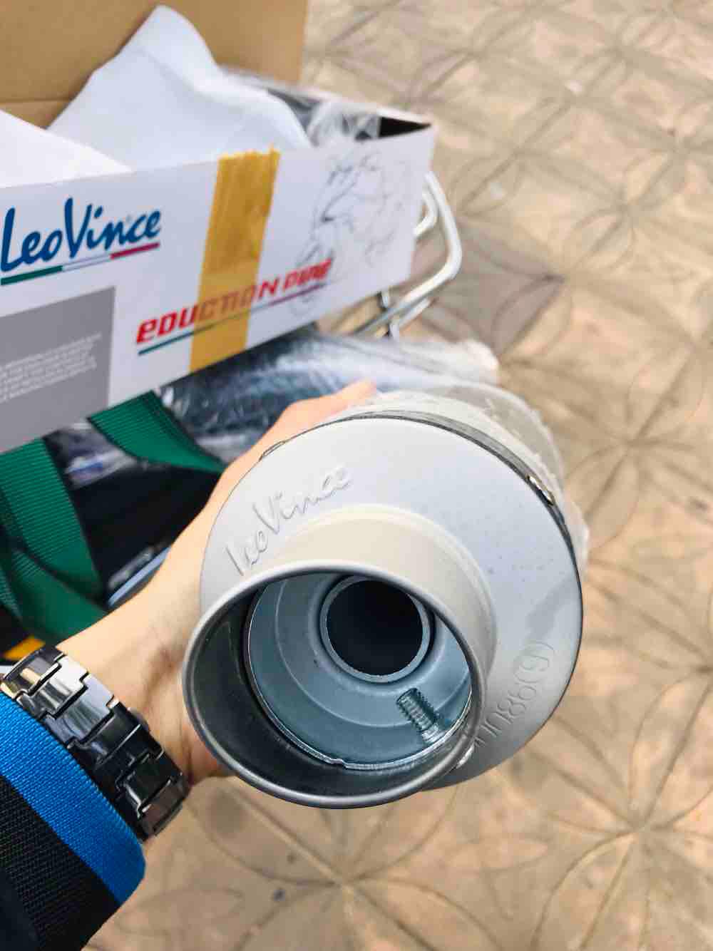LON PÔ LEOVINCE DÀI CARBON