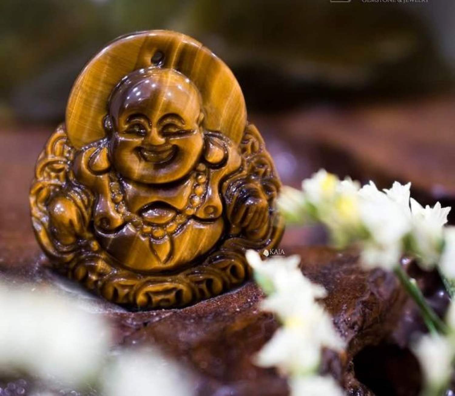 Phật di lặc đá mắt hổ kèm dây đeo
