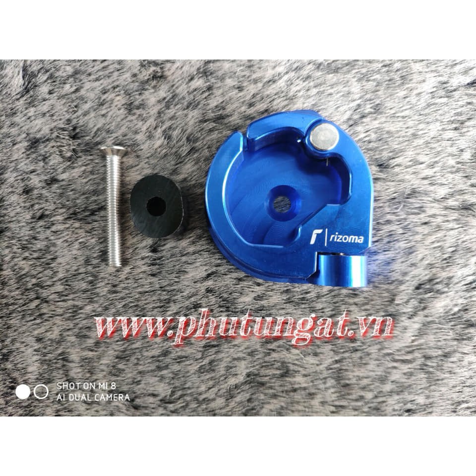 Móc treo đồ CNC Rizoma cho Click, Vario