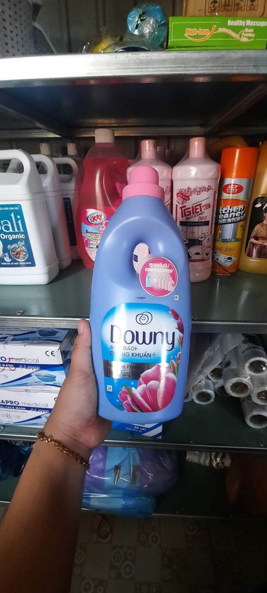 Nước xả vải downy hương nắng mai 900ml