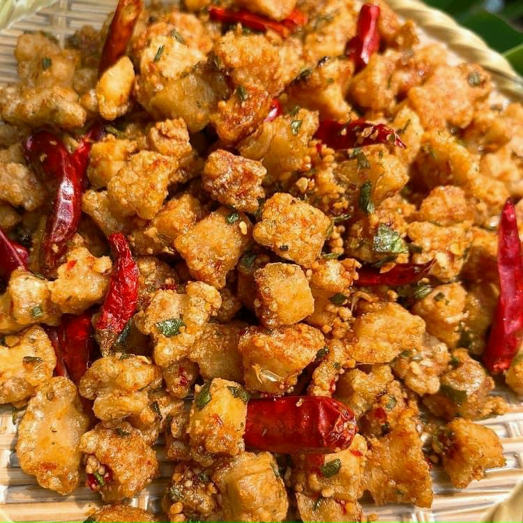 Tóp mỡ liền da sốt mắm hành 500g - đồ ăn vặt