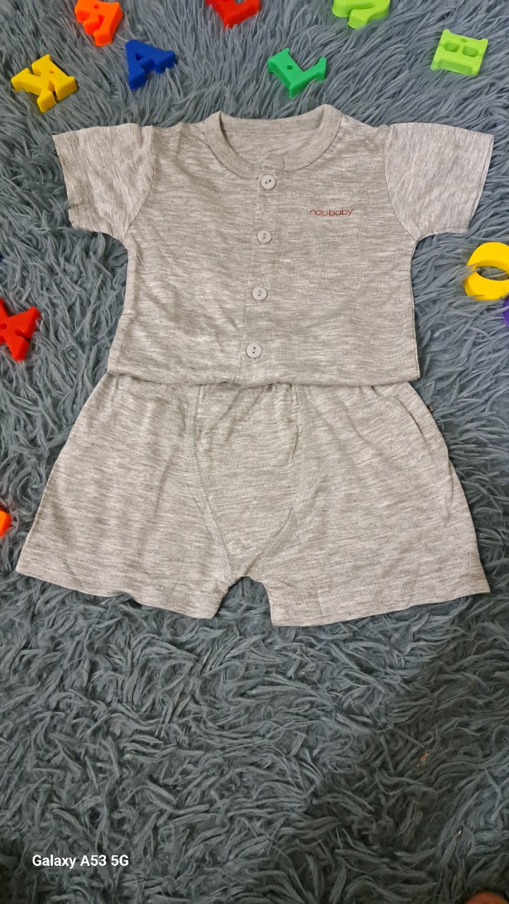 Bộ quần áo sơ sinh cộc tay Noubaby kẻ tay cúc giữa