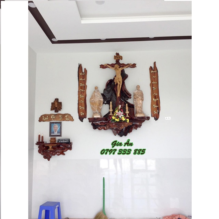 bàn thờ Công Giáo mẫu liền gỗ gõ đỏ LB6