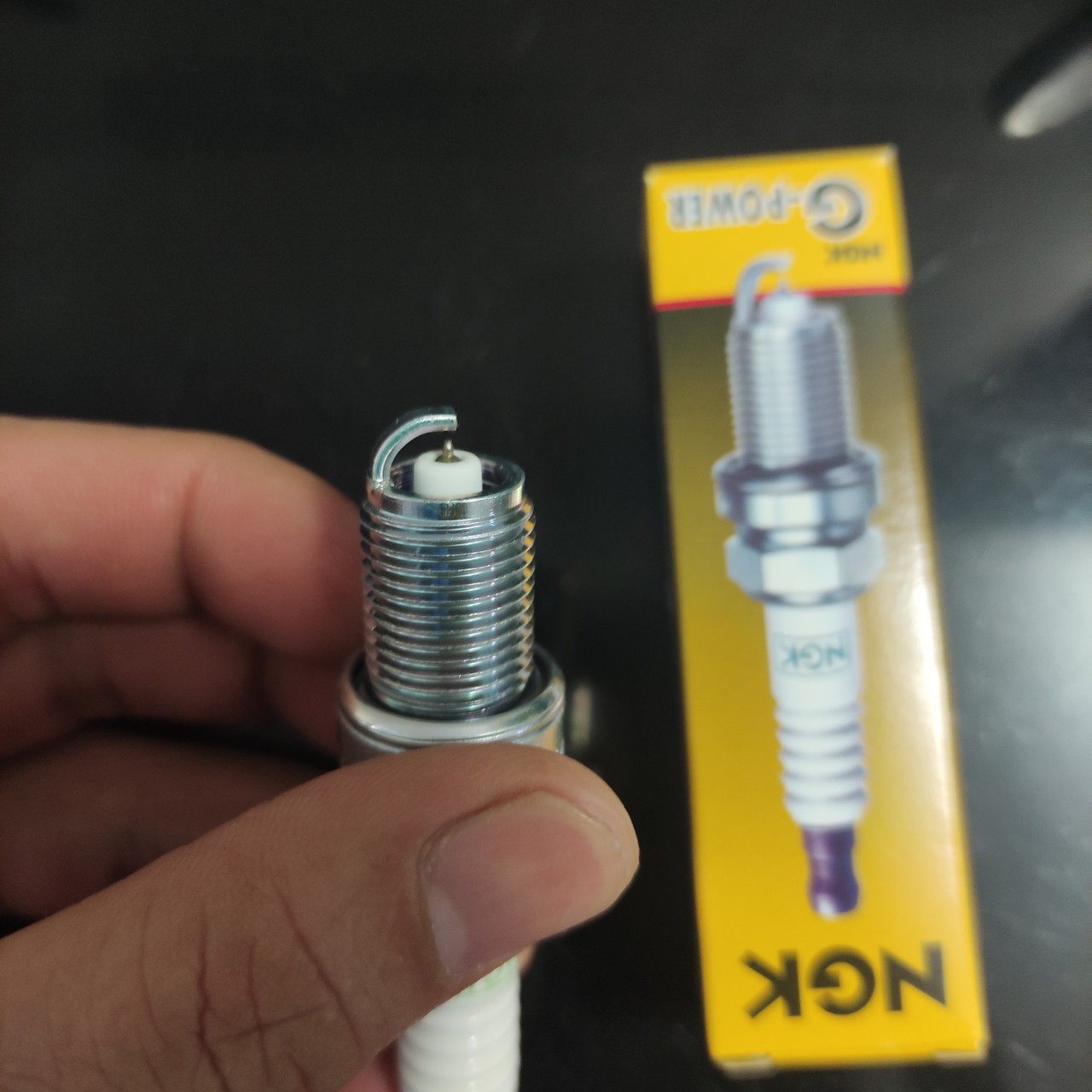 Bugi NGK - Bạch Kim dùng cho máy xăng 5.5 và 6.5