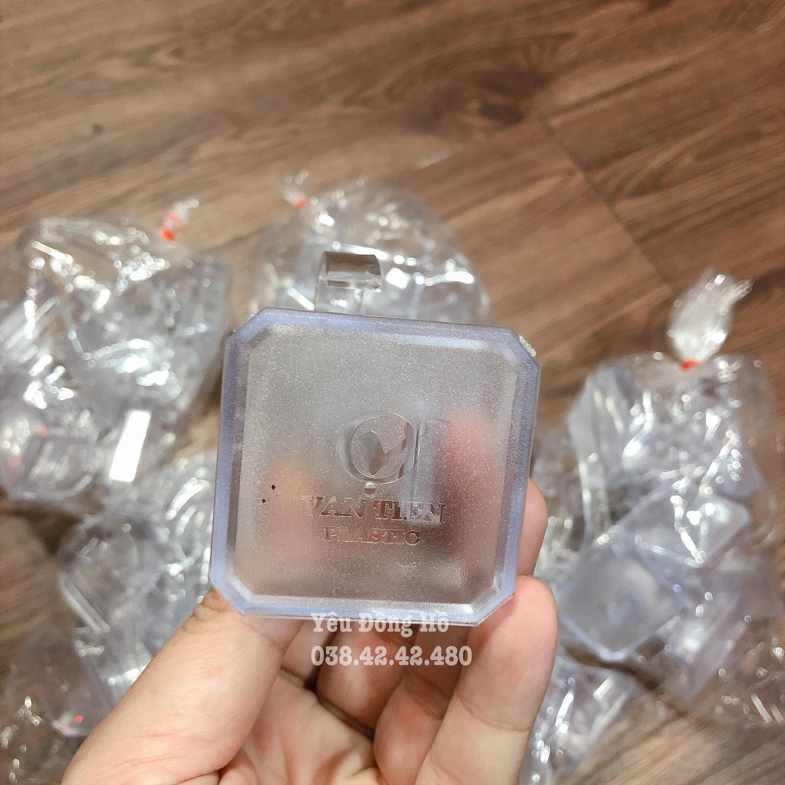 Combo sỉ 100 đế mica trưng bày đồng hồ