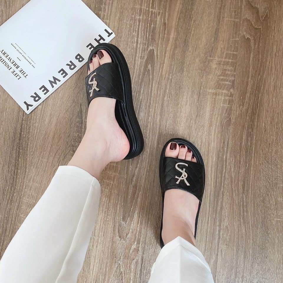 Dép thời trang hot trend 2021