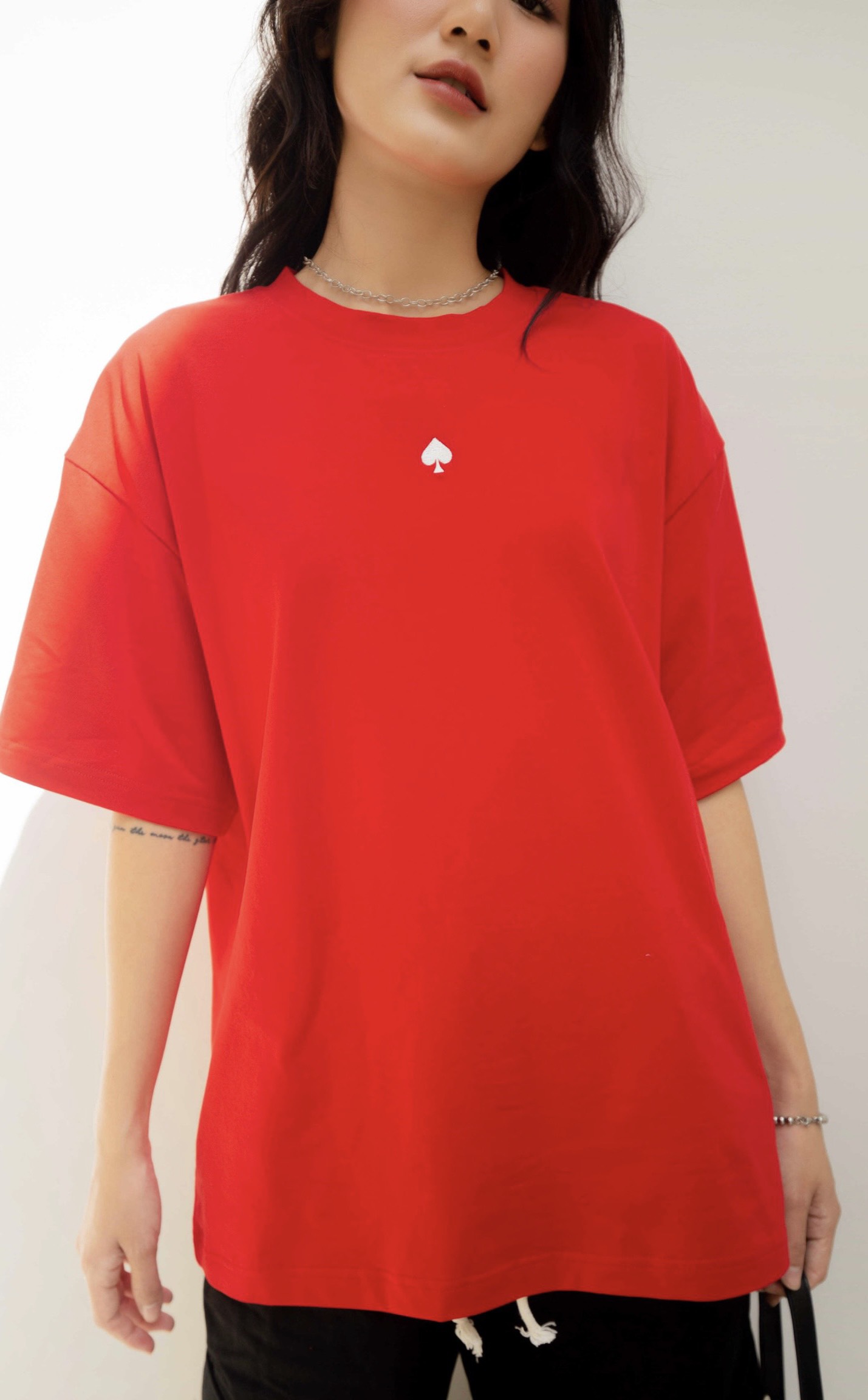 [Nhập LAZSOCIALBAU12 giảm 12% đơn 99K] Áo thun nữ logo RED/ WHITE  form rộng | JUDITH Tee | Secodee