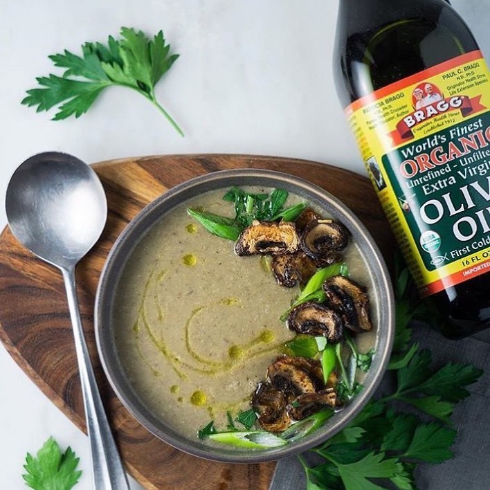 Dầu ô liu hữu cơ ép lạnh Bragg Olive Oil 473ml