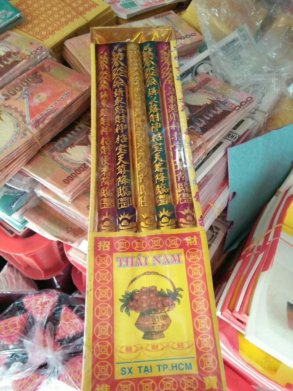 [HCM]nhang 5 cây 5 màu cao 3 tấc cúng thần tài