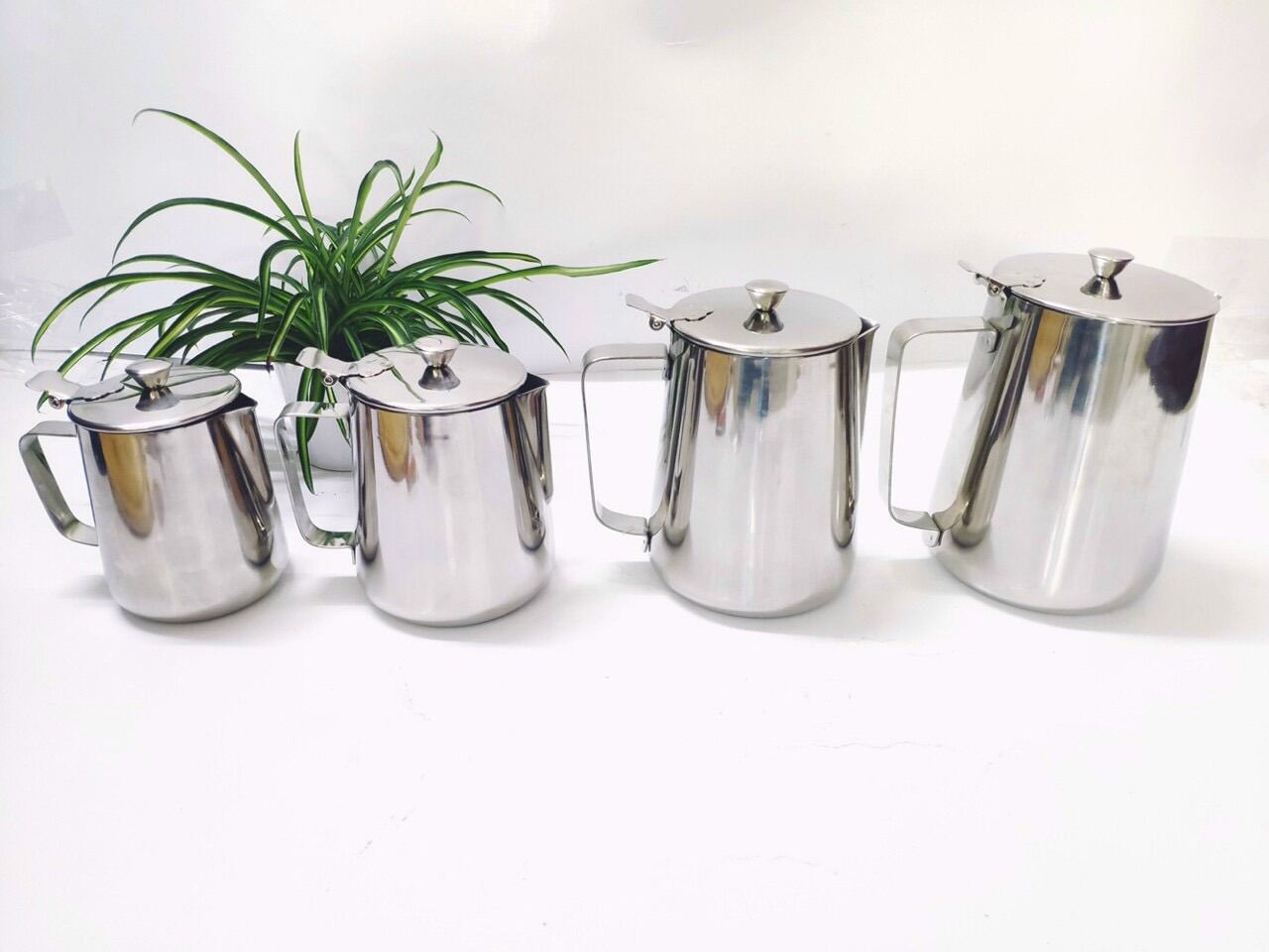 Bình đựng nước inox có nắp siZe 1.4 lit