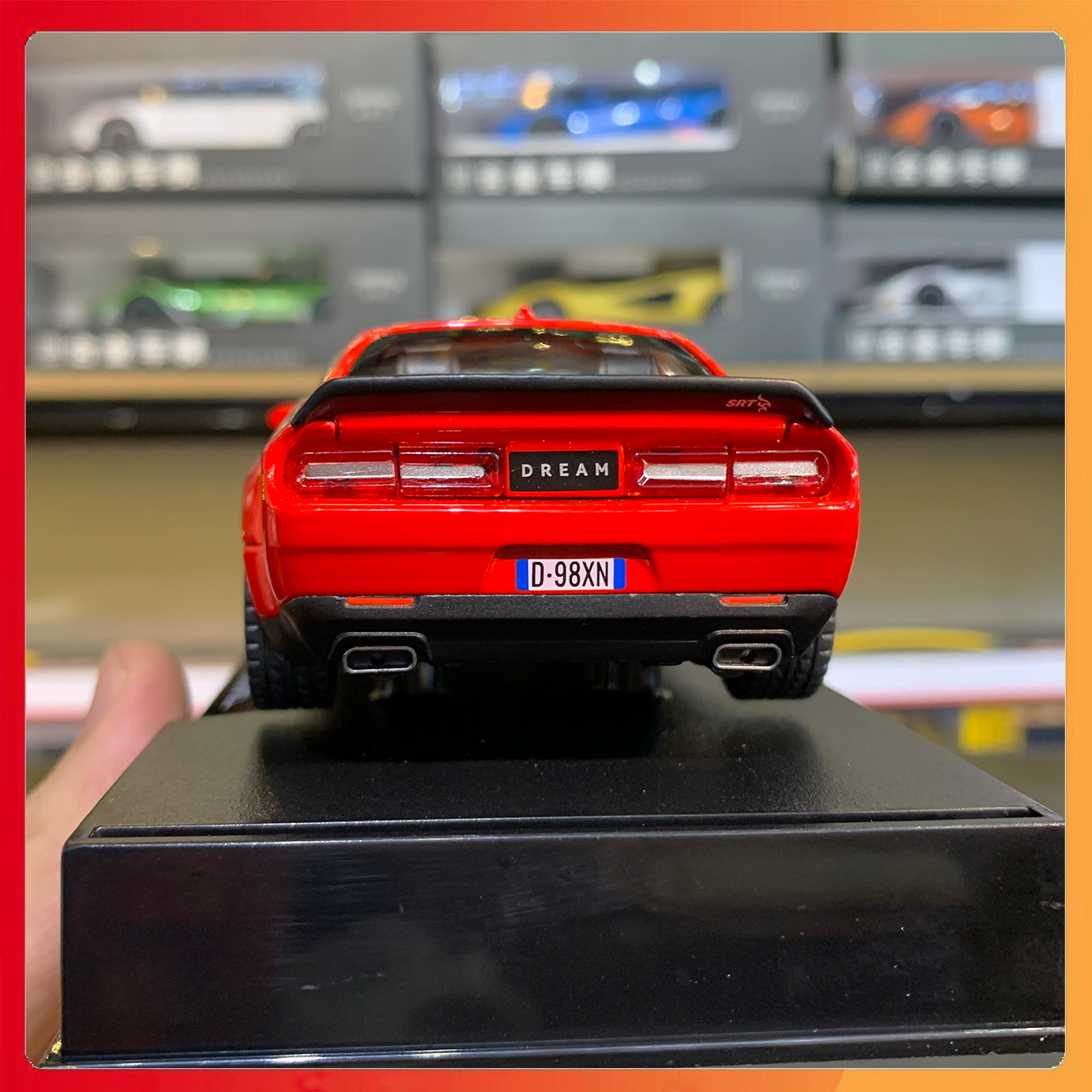 Mô hình xe Dodge Challenger SRT Hellcat 2023 tỉ lệ 1:32 Double Horses