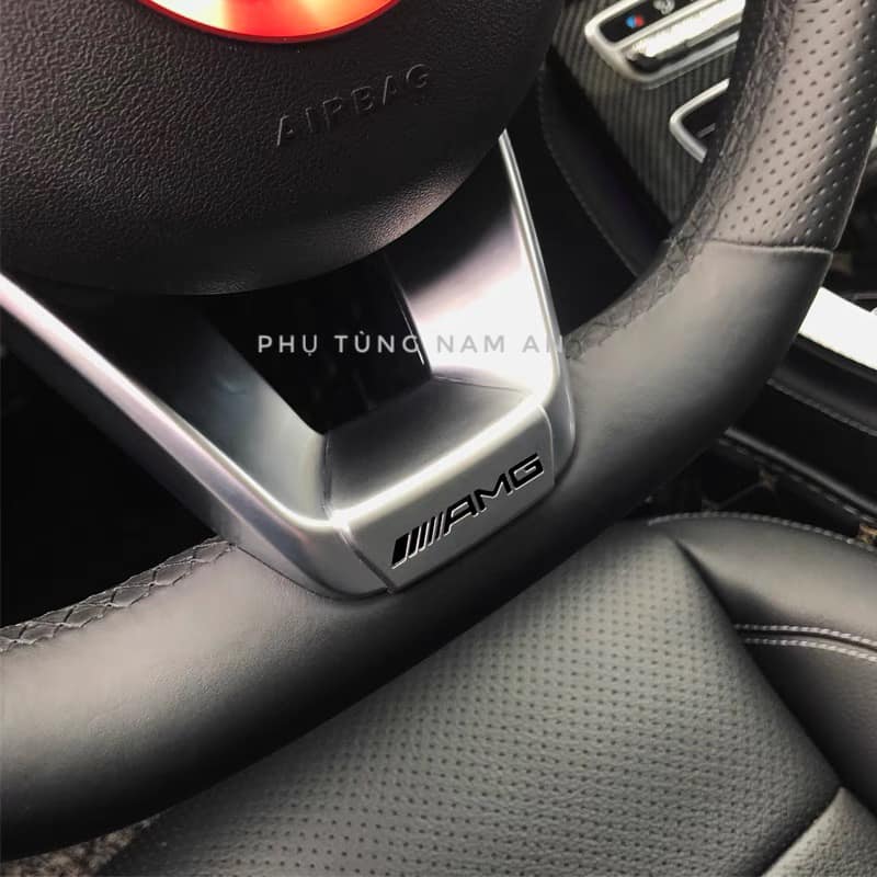 ỐP VÔ LĂNG AMG MERCEDES (LOGO VÔ LĂNG AMG)