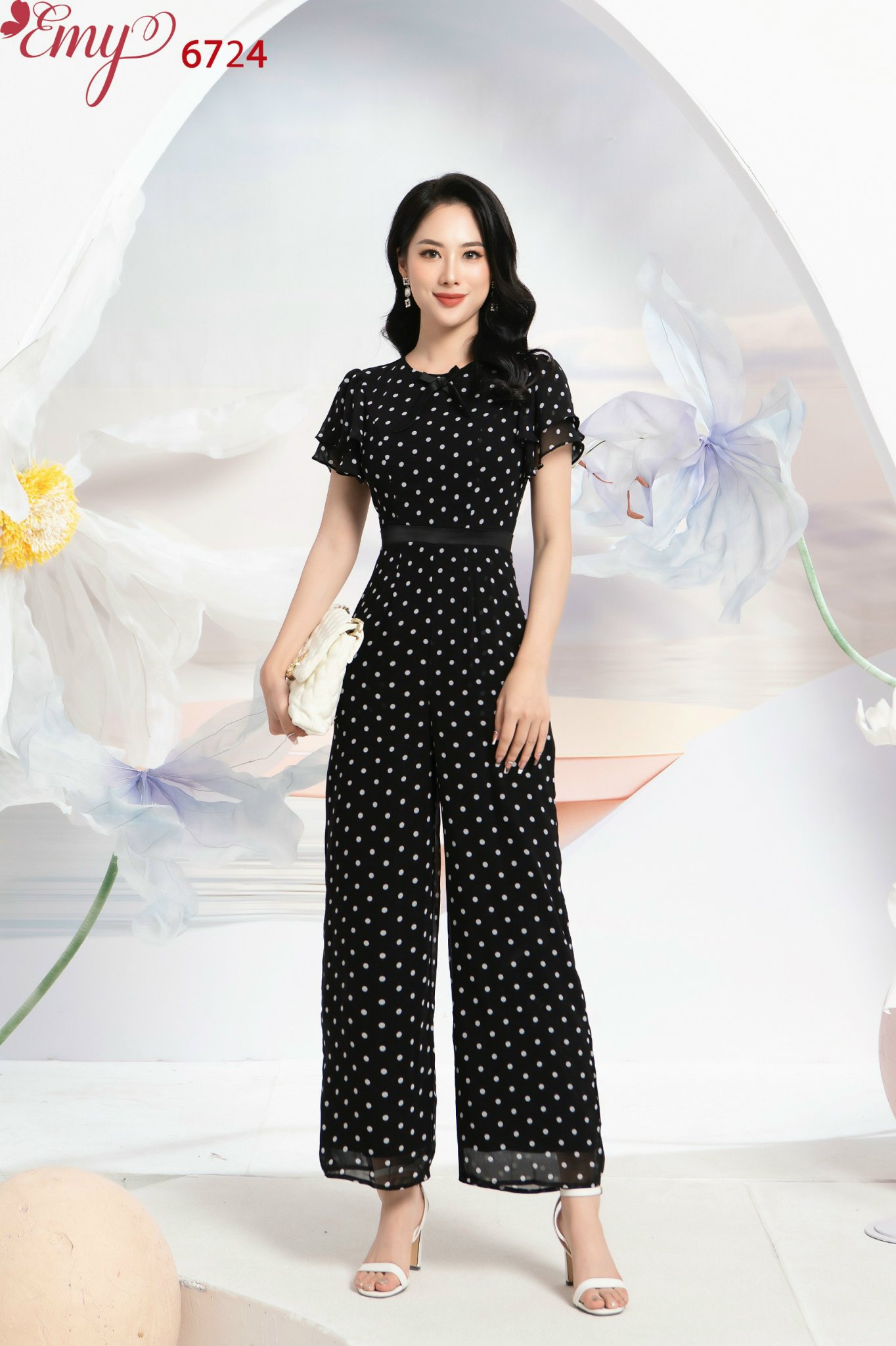 Đầm EMY EM6724 Jump Cổ Tròn Phối Bi
