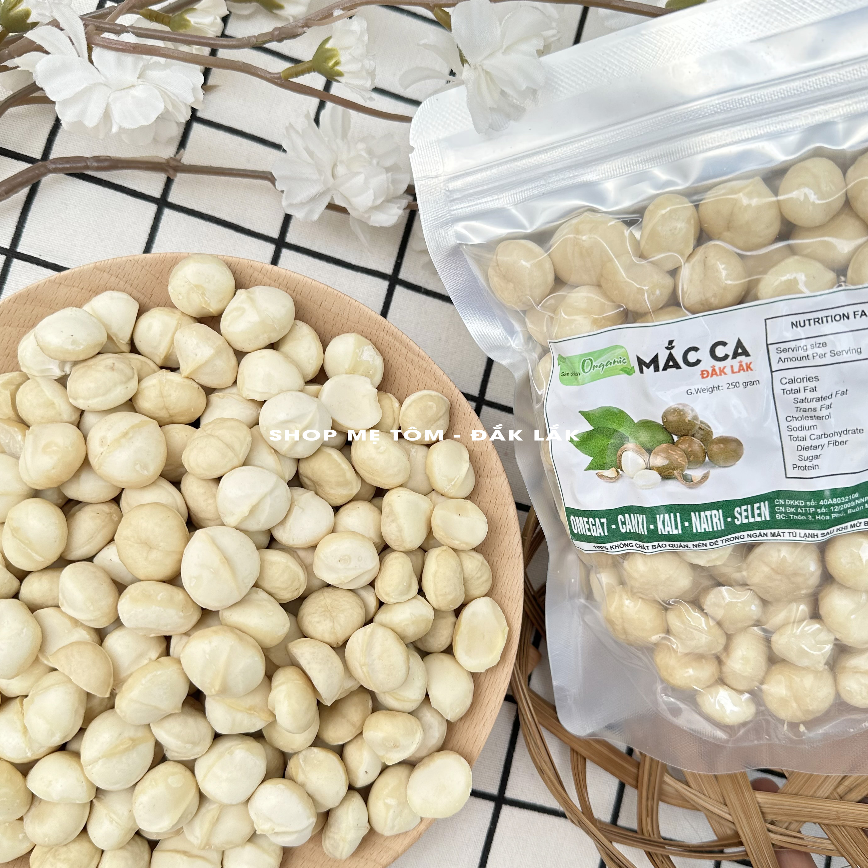 NHÂN HẠT MACCA ĐĂK LĂK SẤY LẠNH có tỉ lệ vỡ đôi